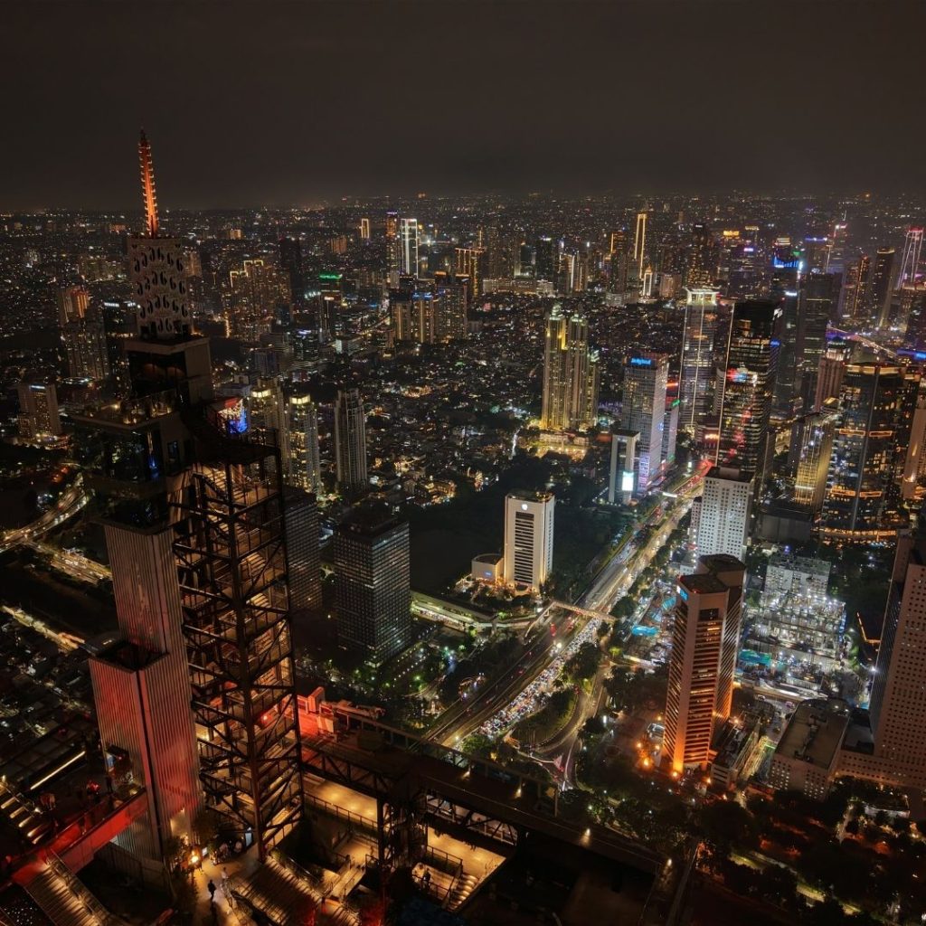 City view Jakarta dari ketinggian 385 meter di UP at Thamrin Nine