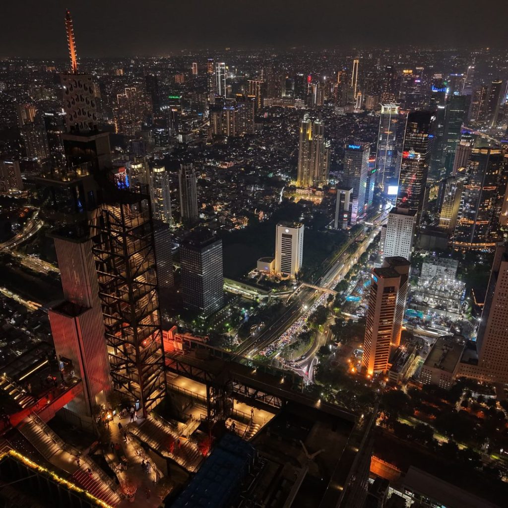 Pemandangan city view Jakarta dari observatory deck UP at Thamrin Nine