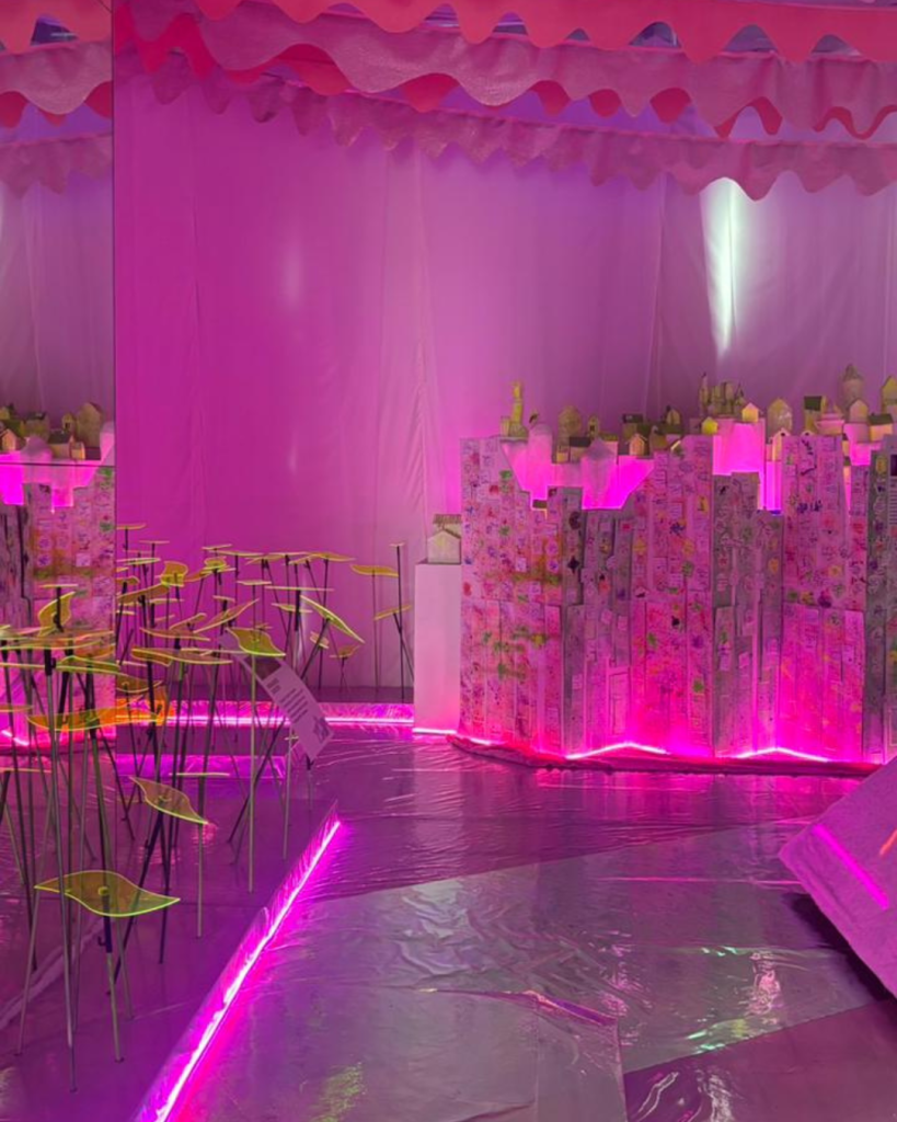 Instalasi Prismatic Garden oleh Ganara Art di Upfinity Up at Thamrin Nine lantai 85